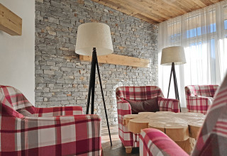 Reception - Unterkunft - Wellness- und Seminarhotel Davos